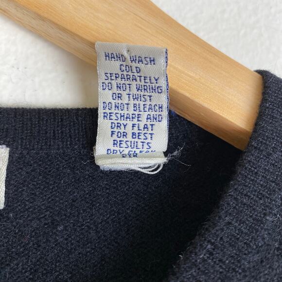 Lord & Taylor 100% Cashmere Cardigan Size M Black Sweater Old Money *repaired - Picture 10 of 11